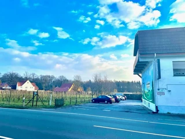 Kostenfreie Parkplätze direkt am Parkhotel Alex